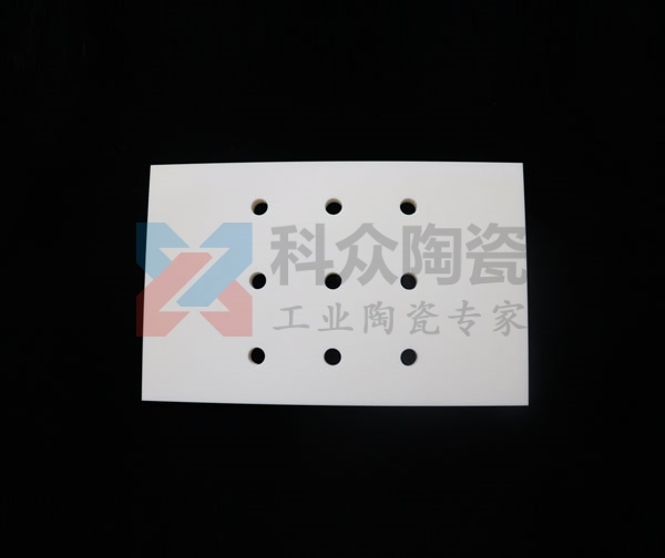 二氧化鋁陶瓷板的特性與優(yōu)勢(shì)(多圖)